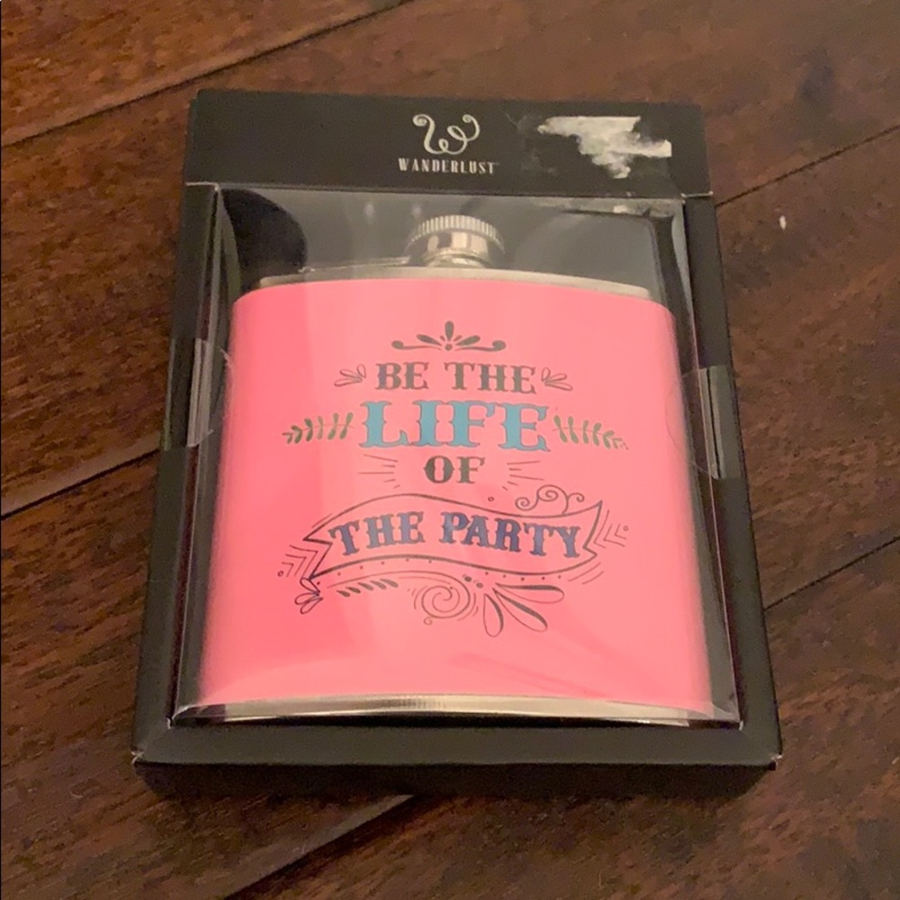 Wanderlust 6oz hip flask: Be the life of the party